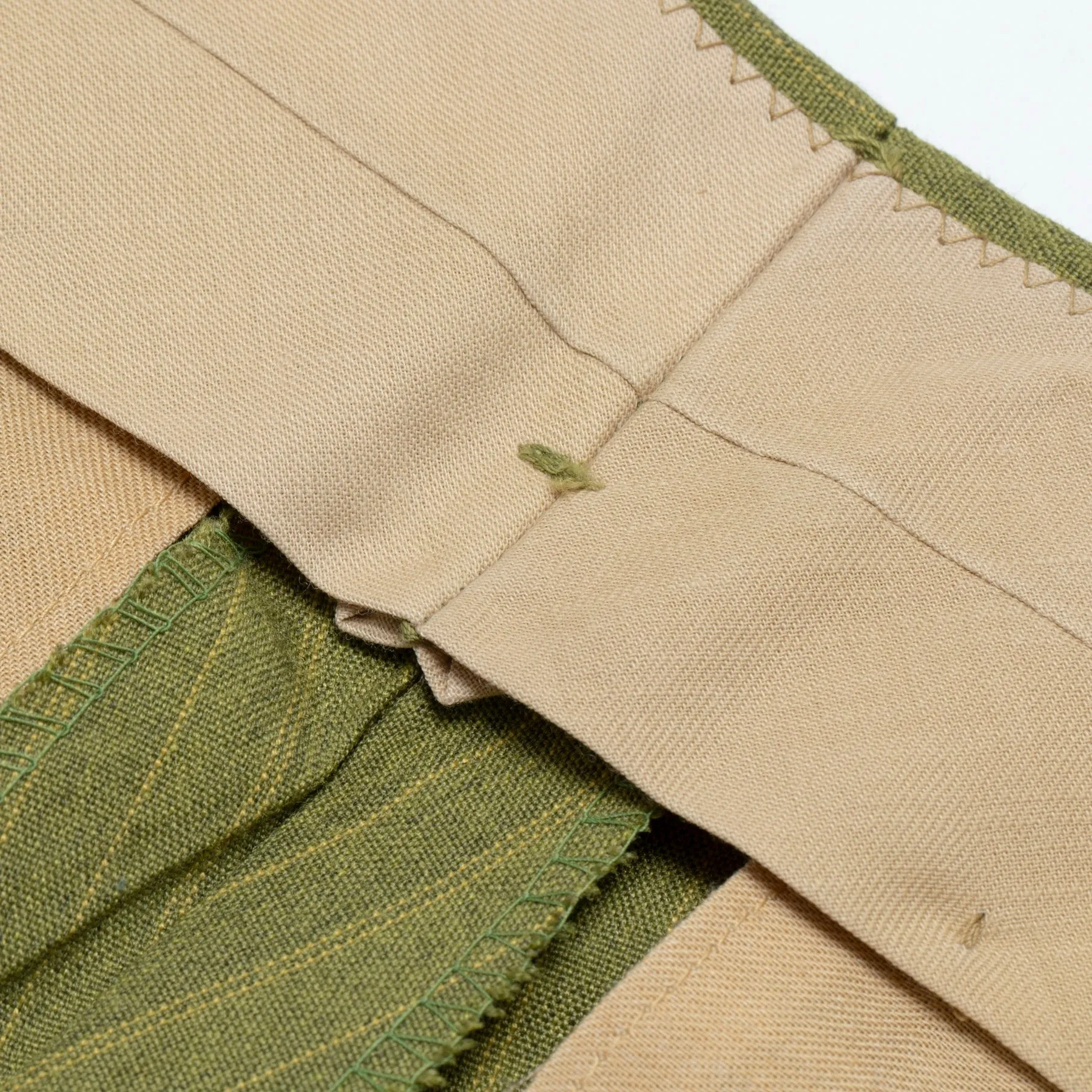 Tropical Wool, High-Rise Cut, Zigzag Stitching, Leisurewear Hybrid